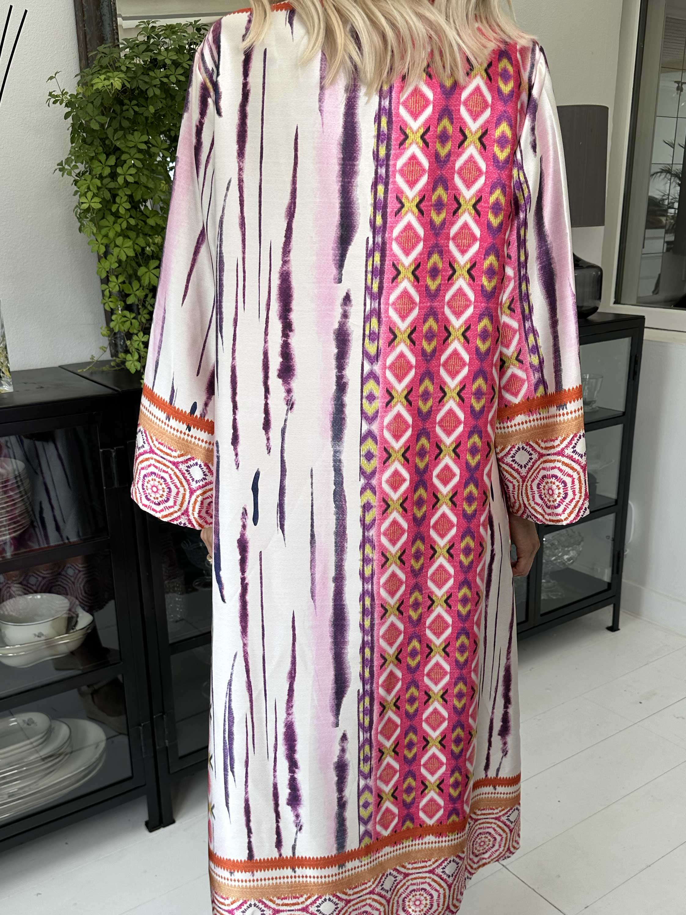 Hyben - Långärmad klänning i sidenlook